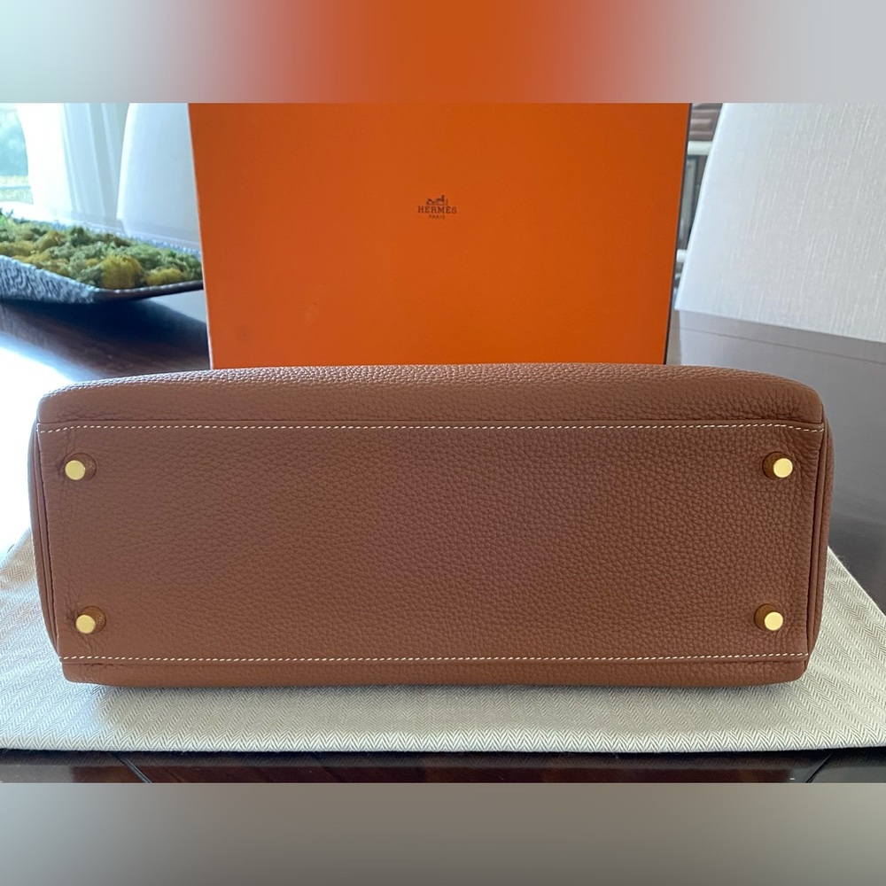 Hermes Kelly Retourne 32 Gold Togo Leather with Gold Hardware 2018 - Picture 7 of 16